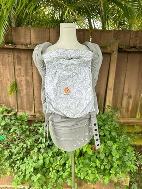 Ergobaby 3 Position Bundle of Joy with Easy Snug Infant Insert Galaxy Grey